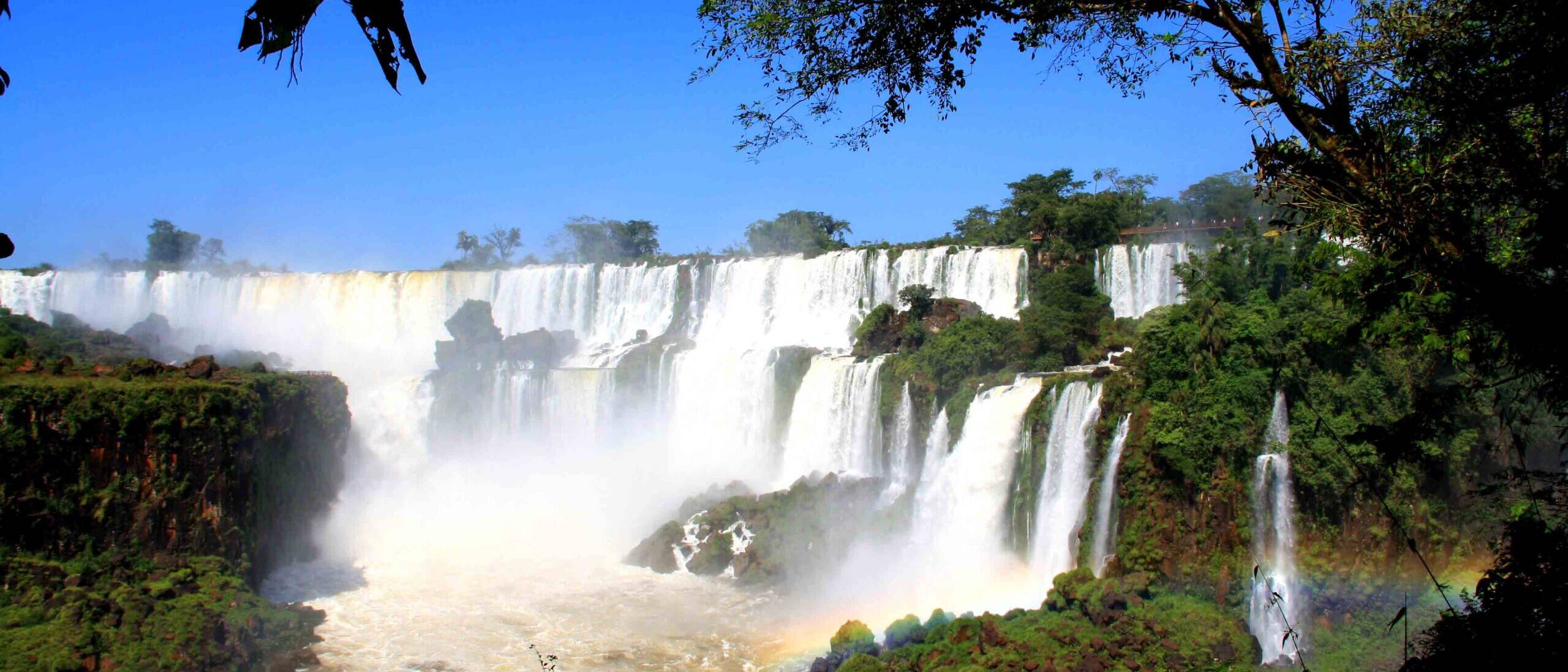 view rainbows iguazu falls
