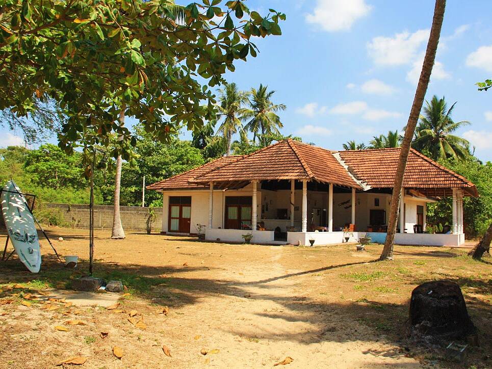 talalla beach bungalows accommodation sri lanka