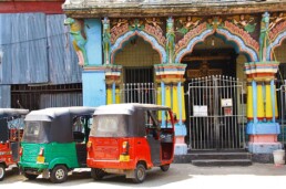 colombo streets hindu temple pettah sri lanka