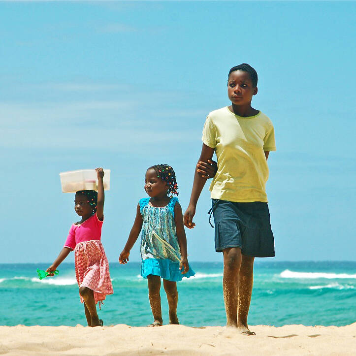 beach people ponto do oura surf destinations mozambique