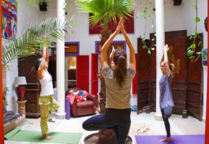 yoga lesson karma surf retreat essaouira dar adul