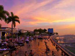 swimmingpool marina bay sands rooftop view singapore