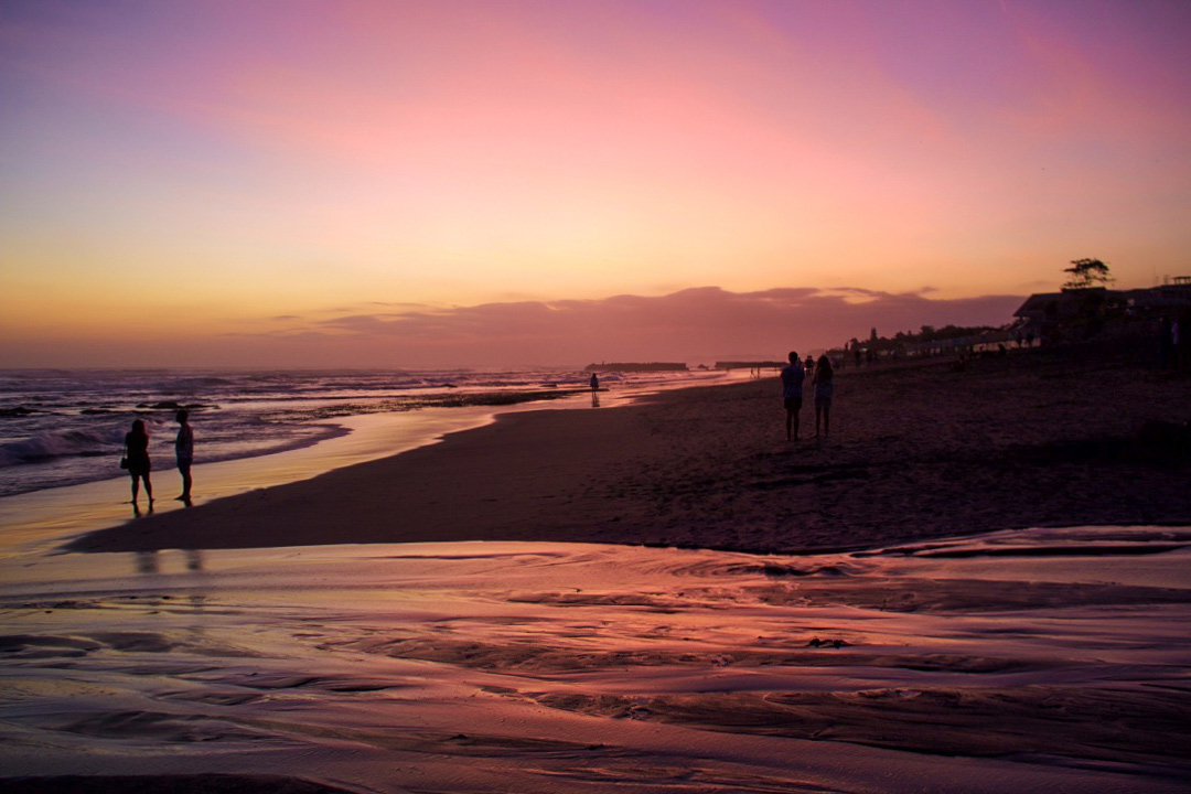 sunset-canggu-beach-bali - Mokum Surf Club