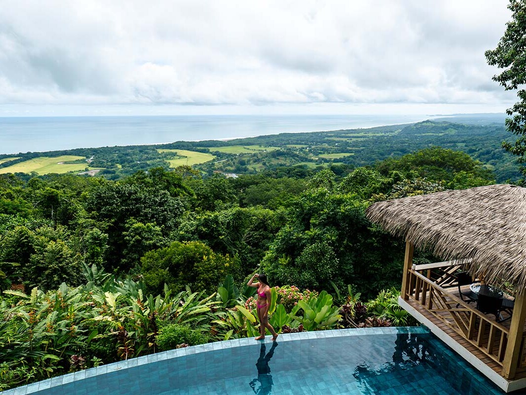 View over the jungle and ocean from Lapazul Boutique hotel in Dominical in Costa Rica